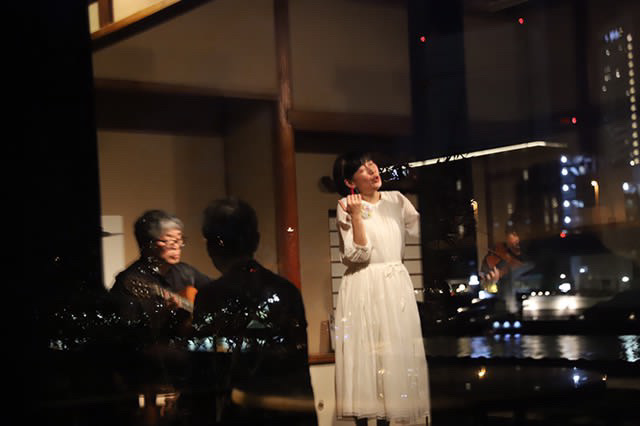 DB6E582C-98C6-4A12-8505-86A8E9000F86